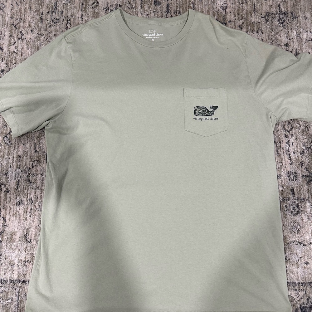 Vineyard vines, T-shirt, size extra large